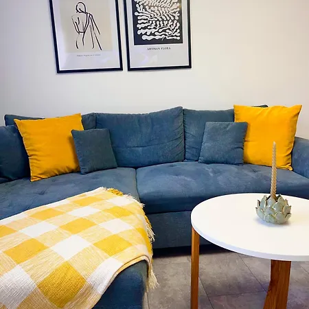 Apartment Bloom